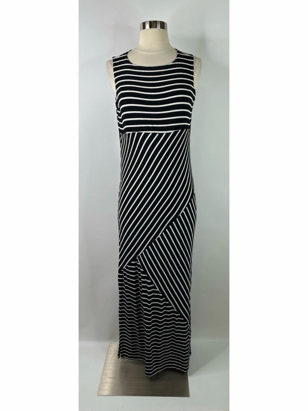 Sleeveless Black and White Striped Maxi Dress